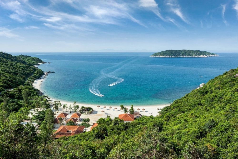 Cu Lao Cham is famous for its beautiful beaches with long stretches of white sand and crystal-clear blue waters